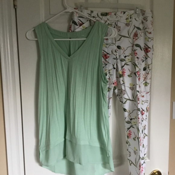 NWOT Cropped Pants - Picture 5 of 10